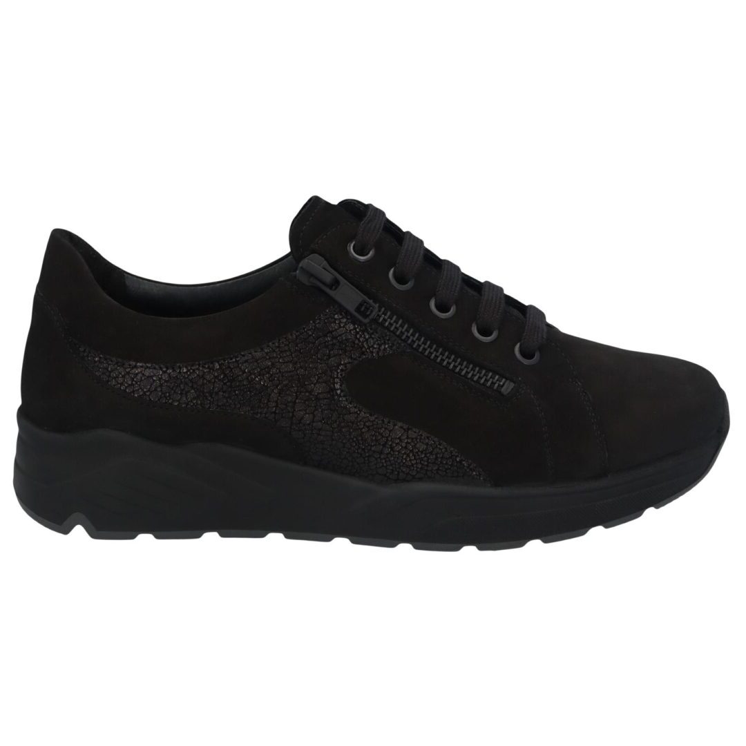 7_43024_01049_02_03 Mia